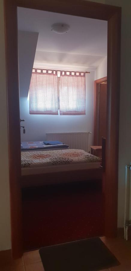 Klet Jana Bed & Breakfast Jastrebarsko Exterior photo
